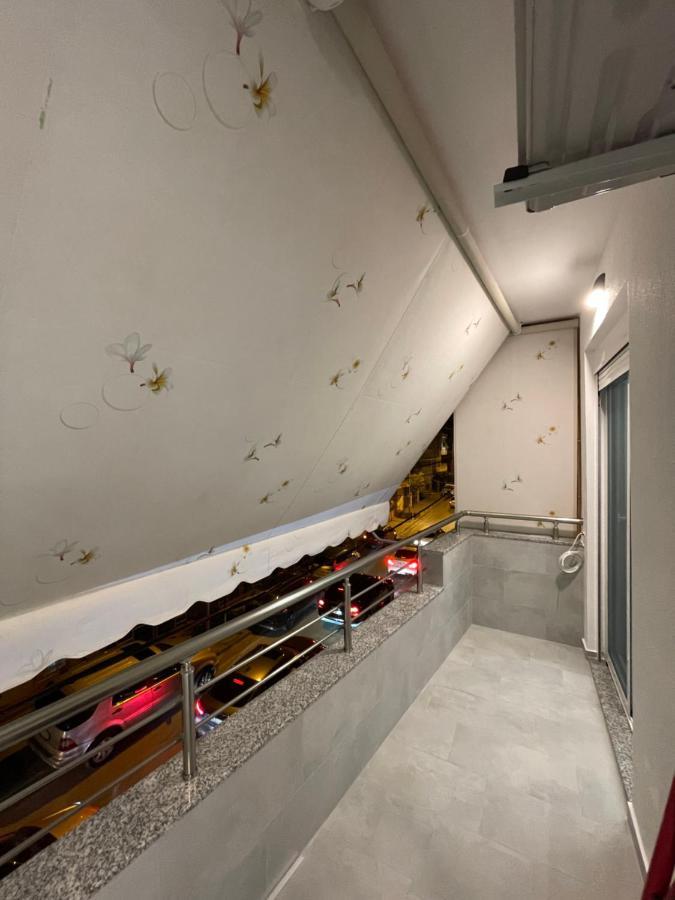 Alpha Lux Apartment Sarande Bagian luar foto